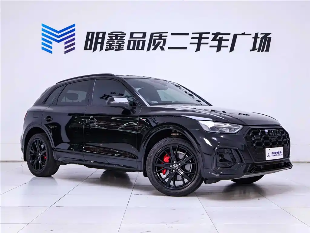 Audi Q5L 2024 Model 40 TFSI Luxury Dynamic фото 5