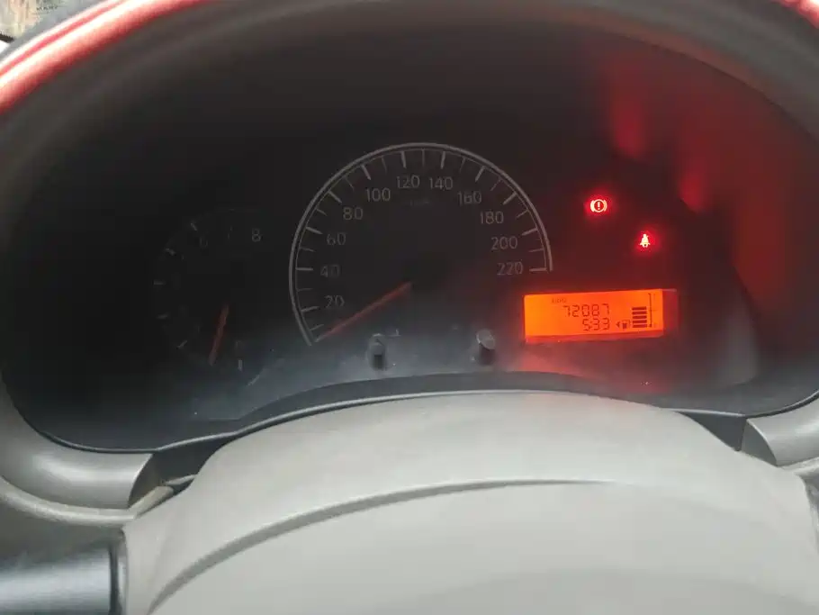 Nissan Sunny 2012 2011 1.5XE Manual Comfort Edition