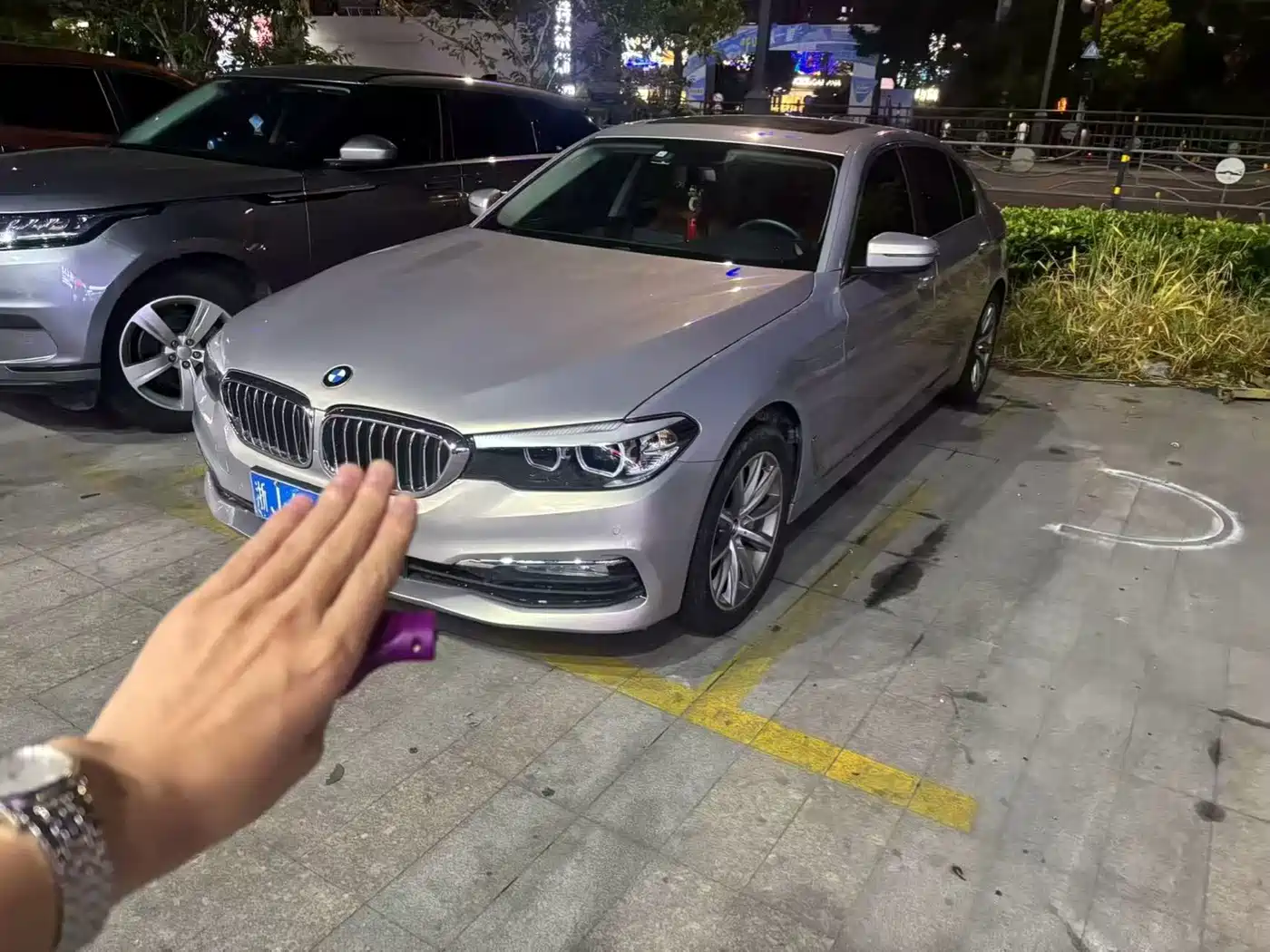Photo 1 - BMW 5 Series