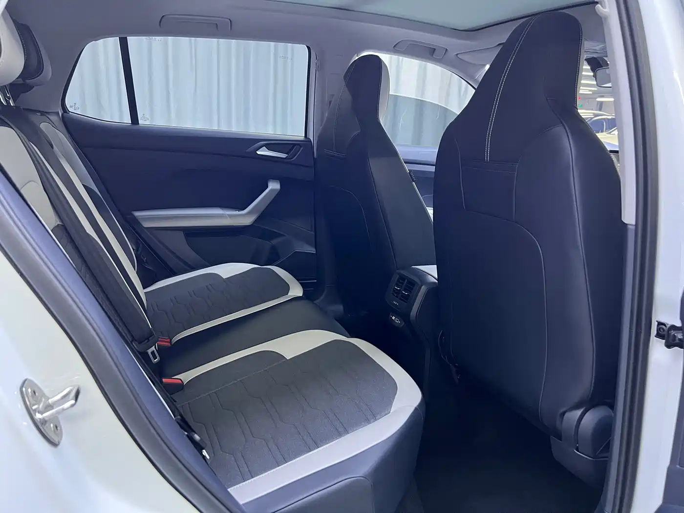 Volkswagen Tharu 2025 2025 New Edge 1.5L Aspiration Edition