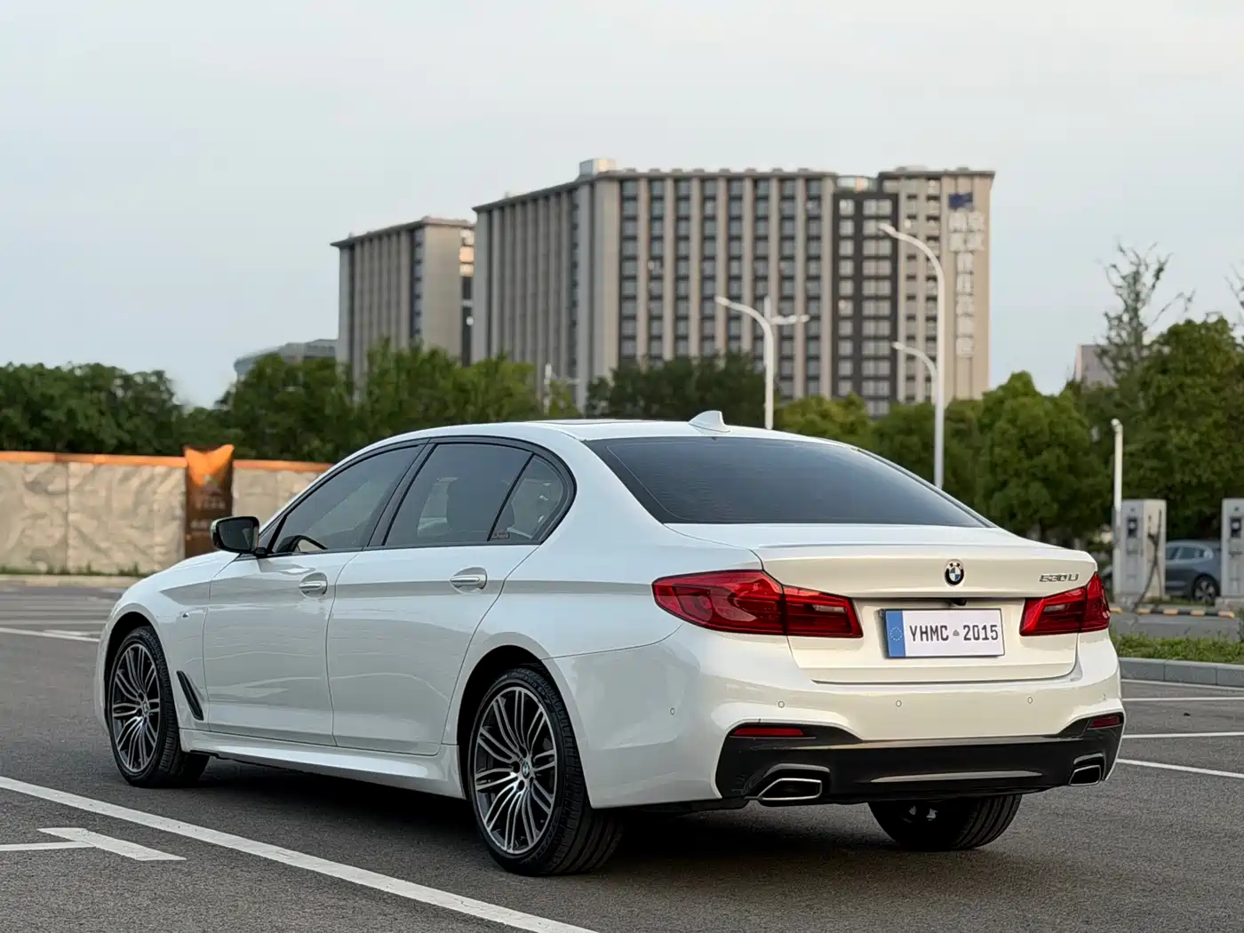 BMW 5 Series 2018 530Li Premium M Sport Package фото 24