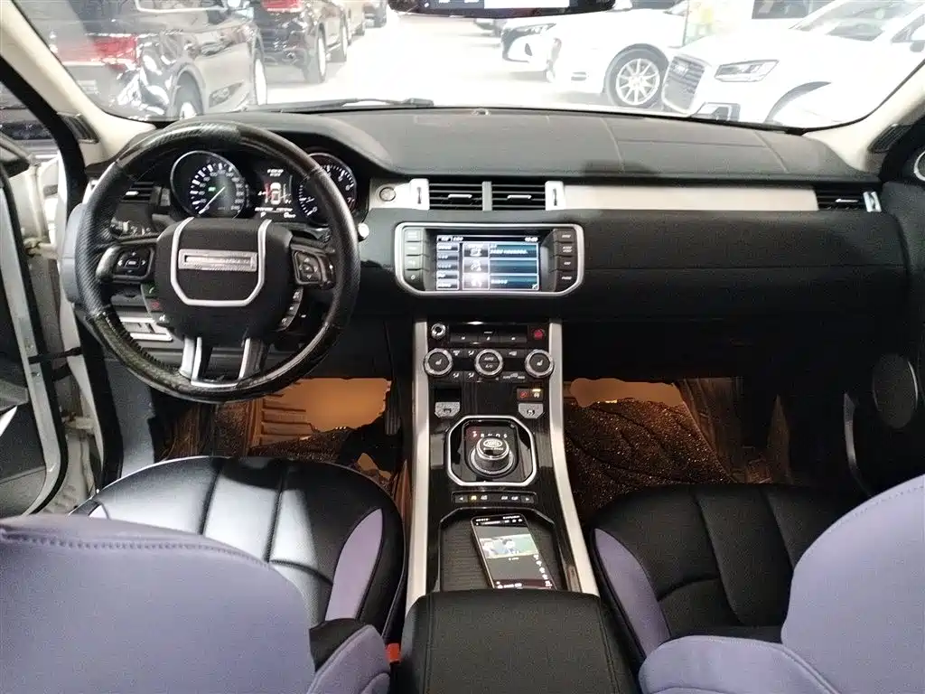 Land Rover Range Rover Evoque 2015 2.0T 5-Door Intelligent Edition фото 10