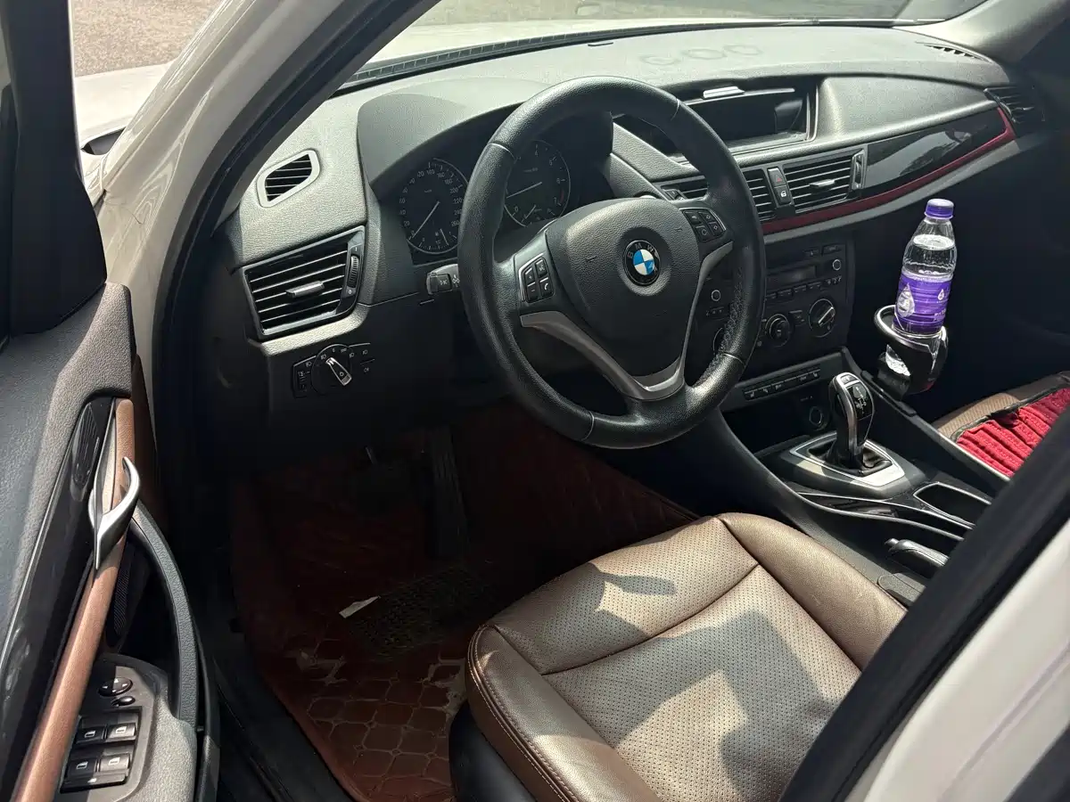 BMW X1 2015 Model sDrive18i Fashion Advanced Edition фото 3