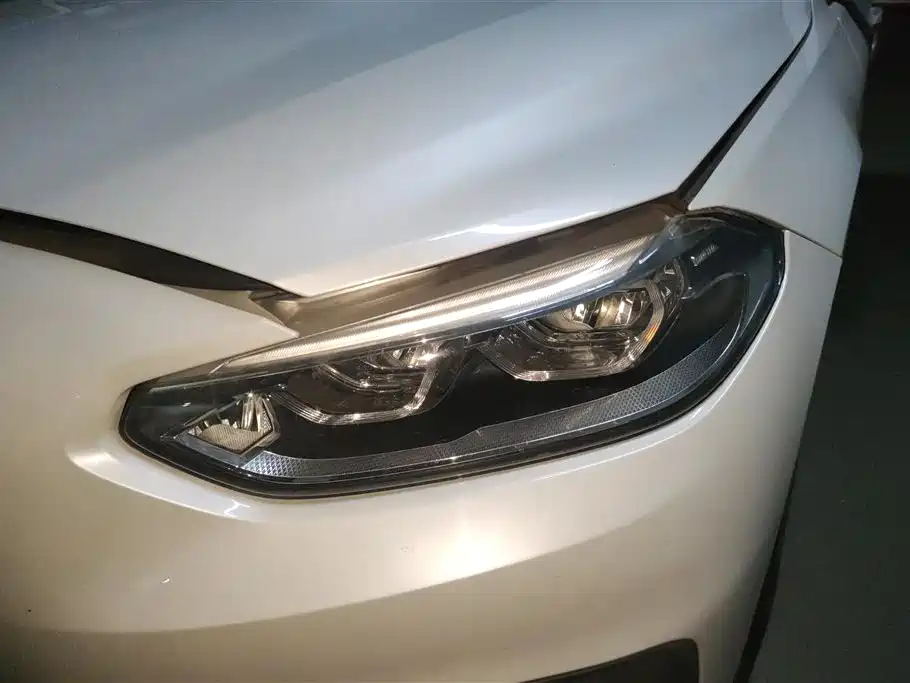 BMW 1 Series 2021 120i M Sport фото 5