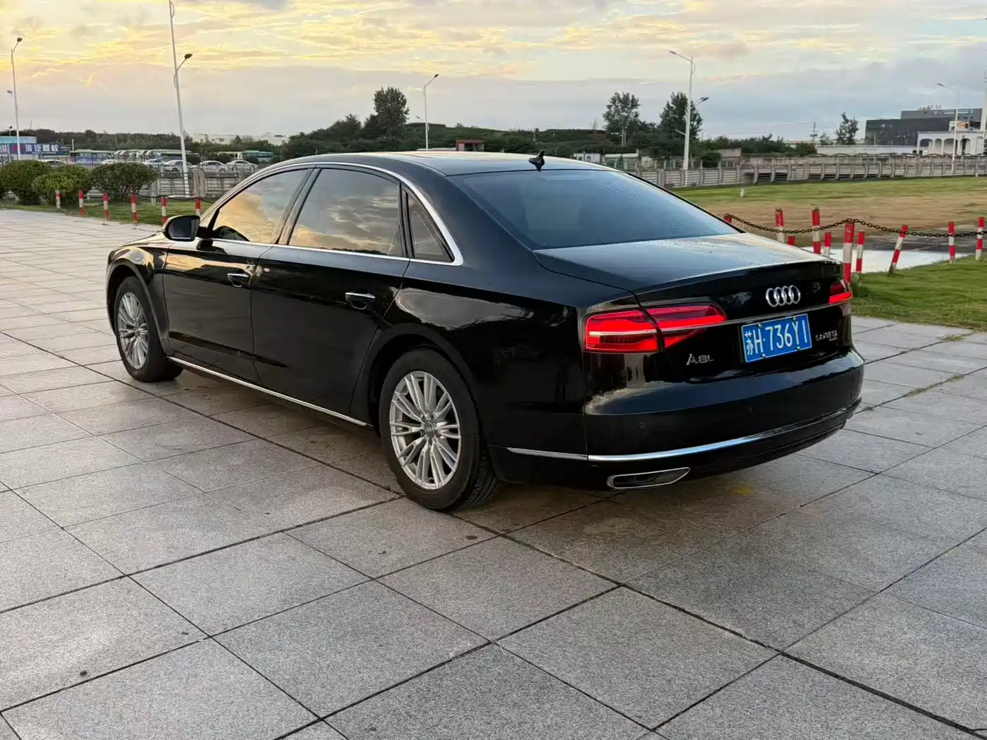 Фото 7 - Audi A8