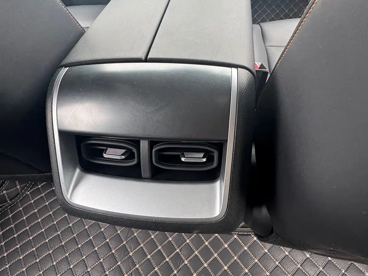 BAIC ORV Beijing Off-Road BJ30 2024 1.5T Magic Core Electric Drive Advanced Edition фото 12