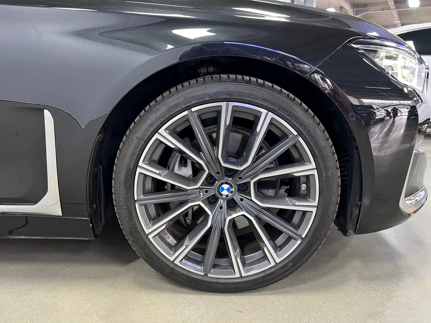 BMW 7 Series 2019 Facelift 740Li Leading Luxury Package фото 14
