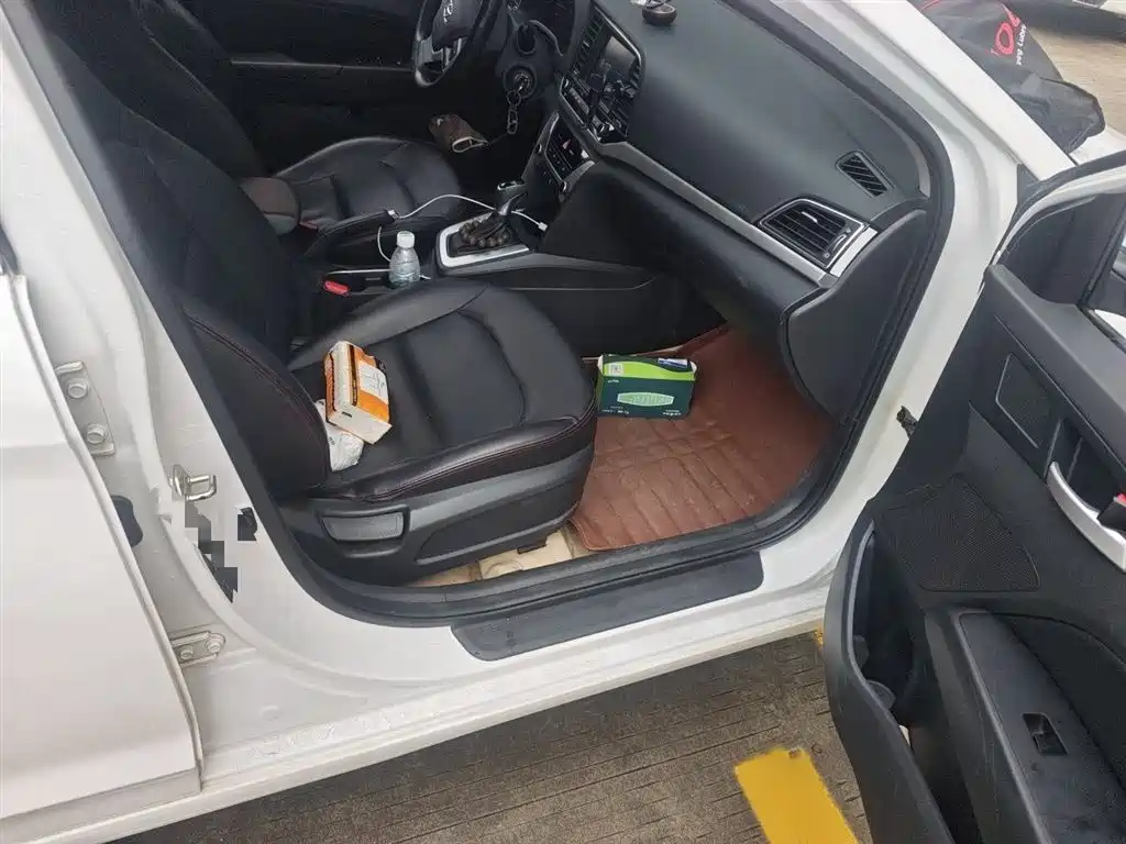 Hyundai Elantra 2016 Model 1.6L Automatic Smart Elite фото 19