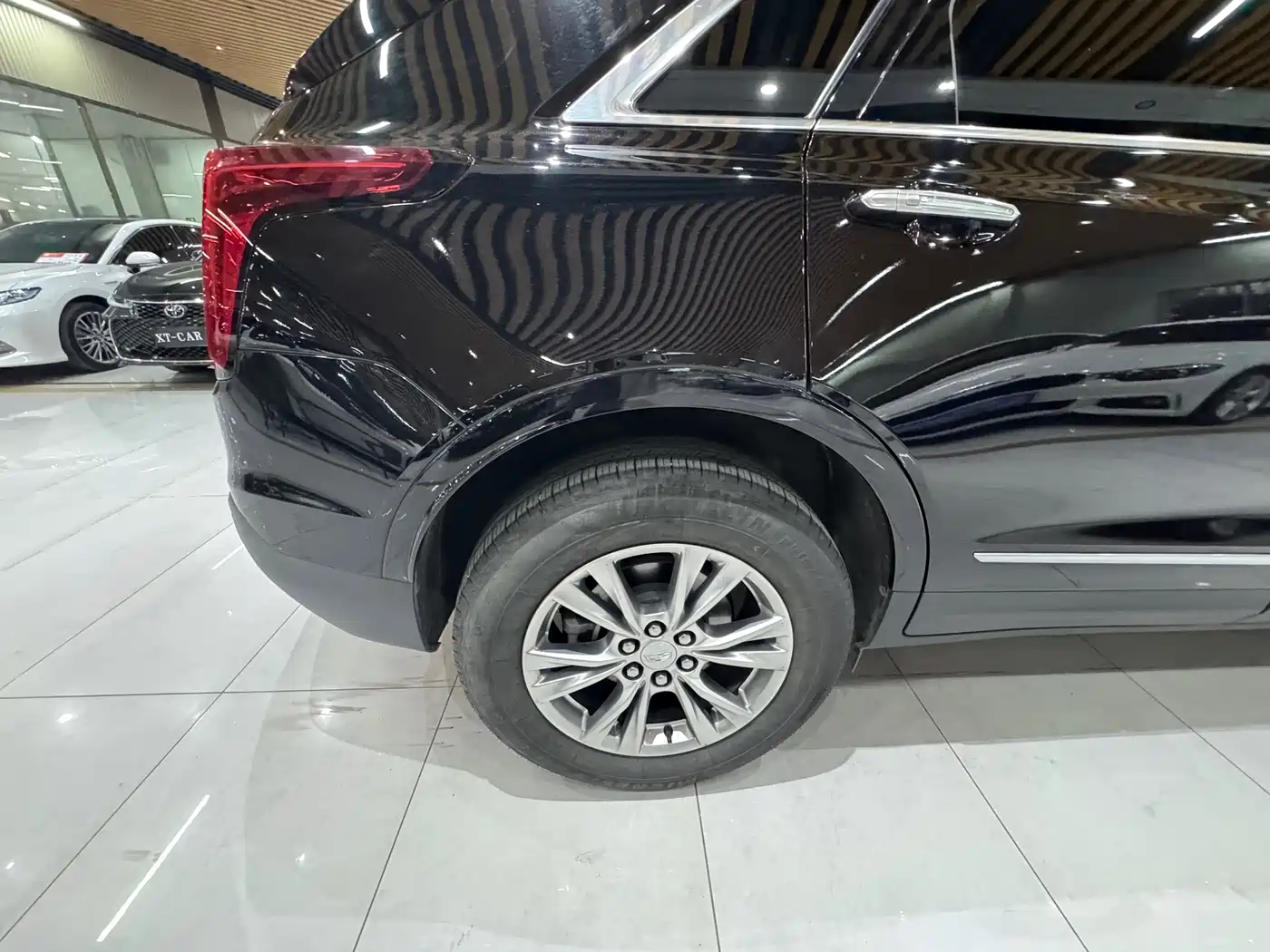 Cadillac XT5 2022 2.0T 2WD Luxury фото 26