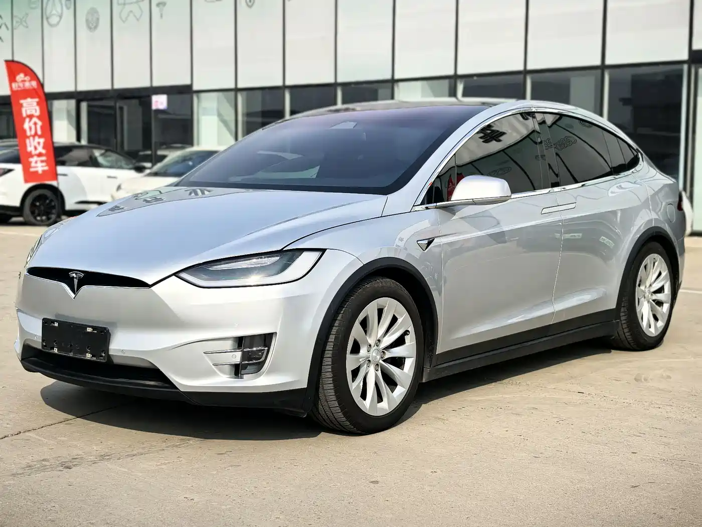 TESLA MODEL X
