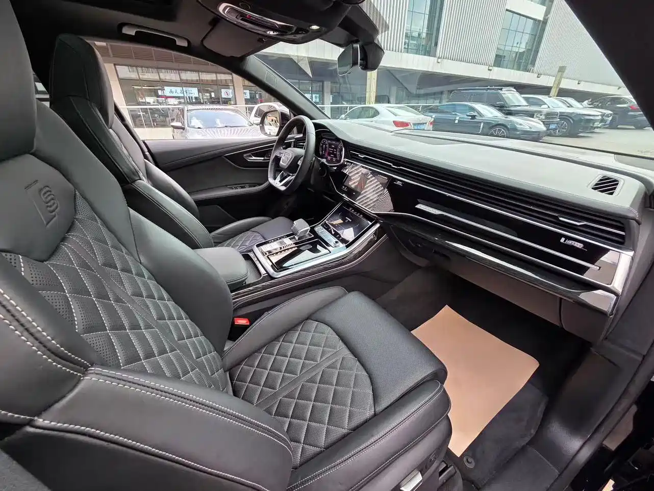 Audi Q8 2020 2019 55 TFSI Premium Dynamic