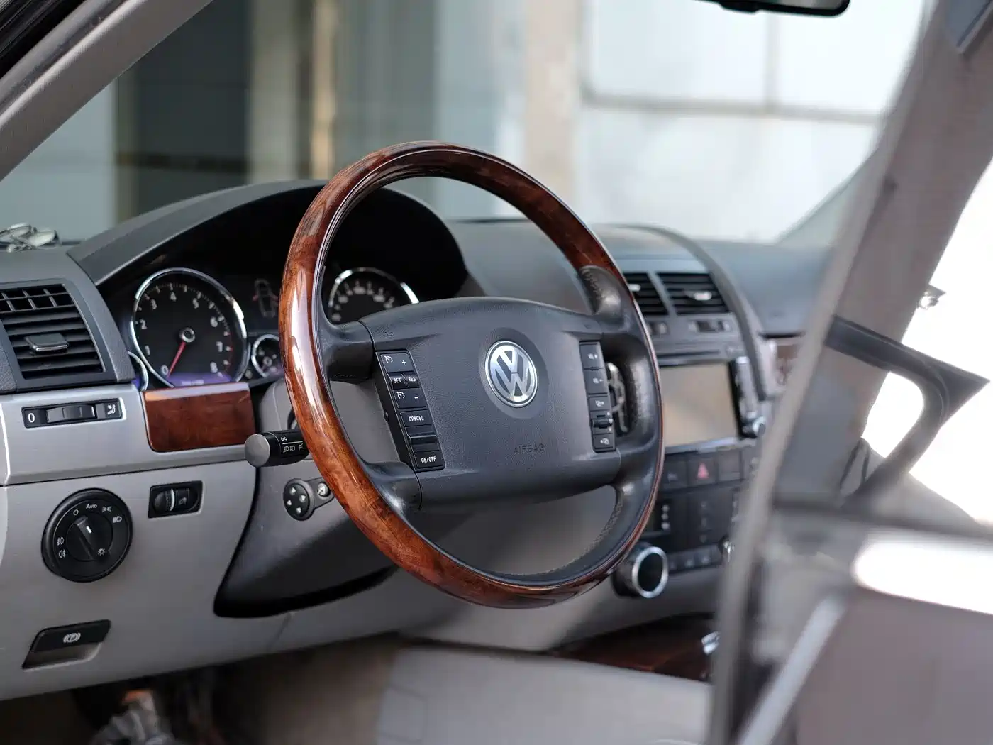 Volkswagen Touareg 2007 3.6L Luxury фото 26
