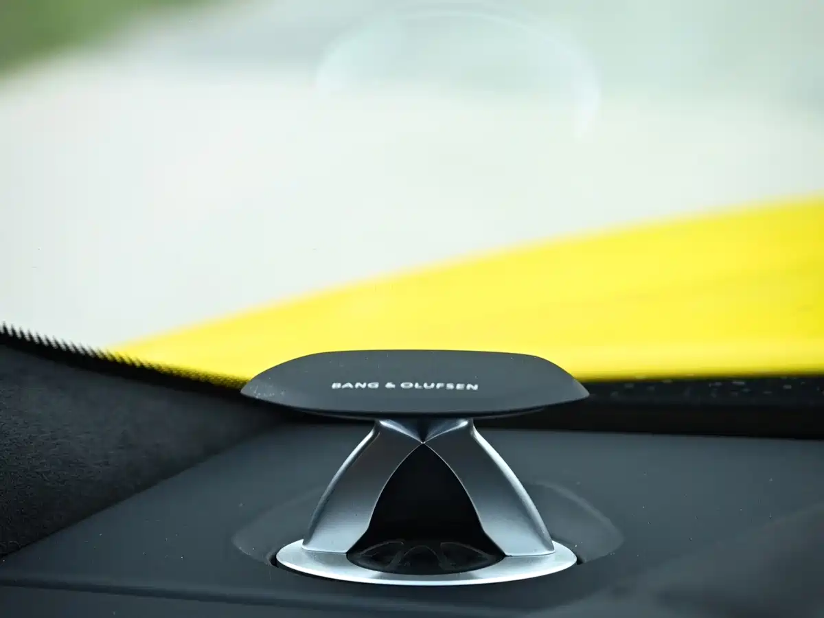 Фото 11 - Lamborghini Urus