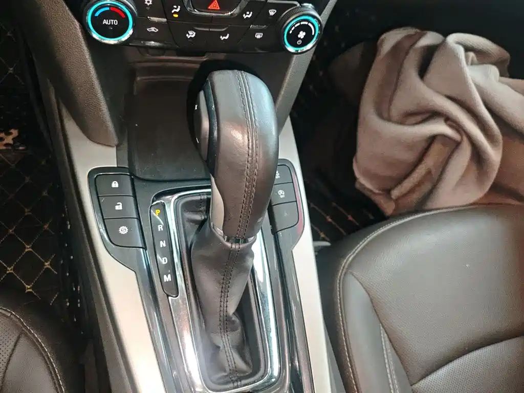 Chevrolet Malibu 2018 530T Automatic Luxury Edition фото 10