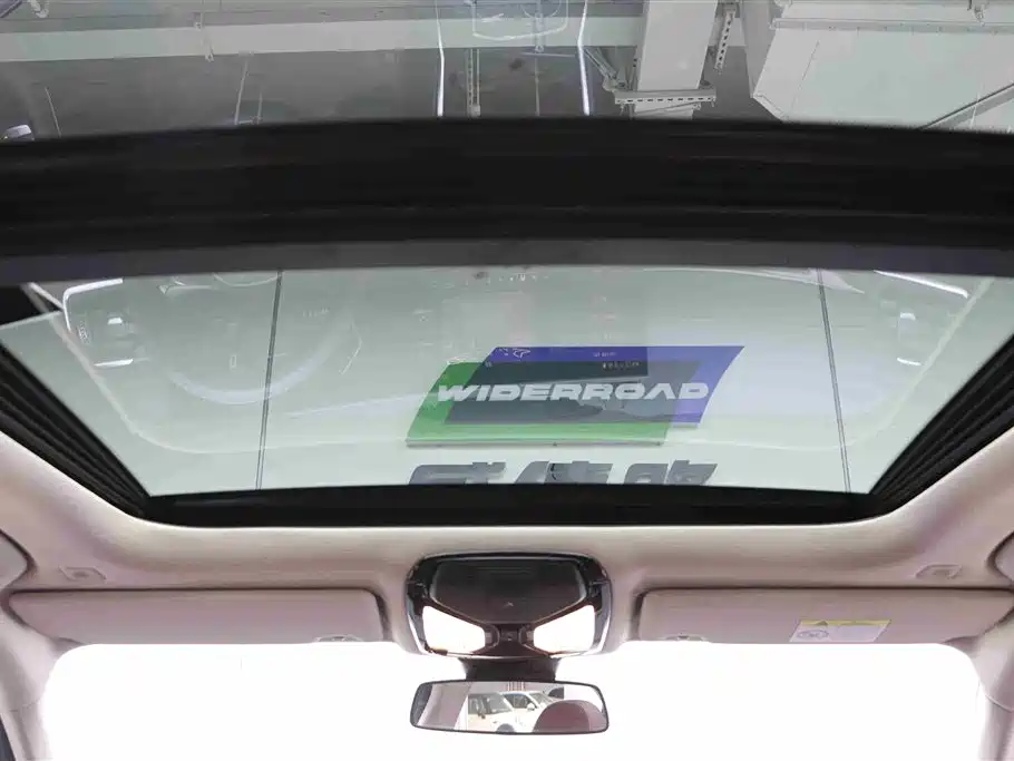 BMW 3 Series 2024 325Li M Sport Package фото 23