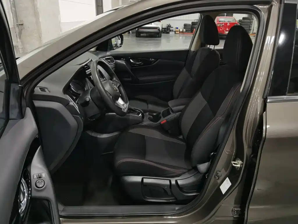 Фото 10 - Nissan Qashqai
