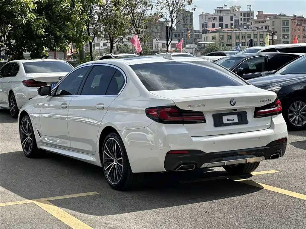 BMW 5-SERIES