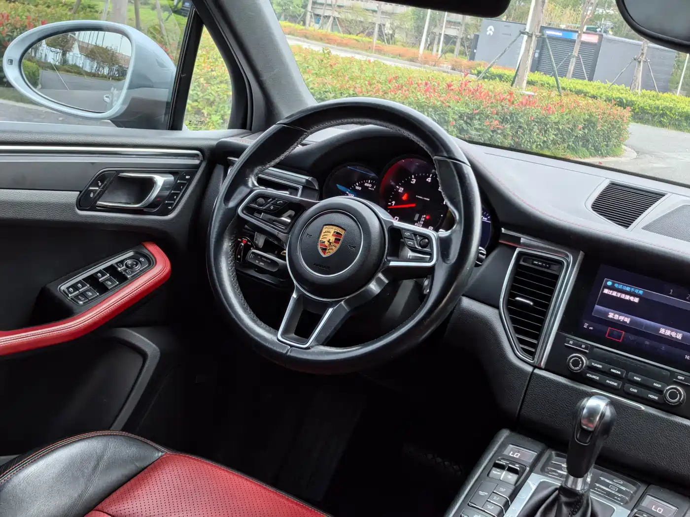 Porsche Macan 2017 Macan 2.0T фото 15