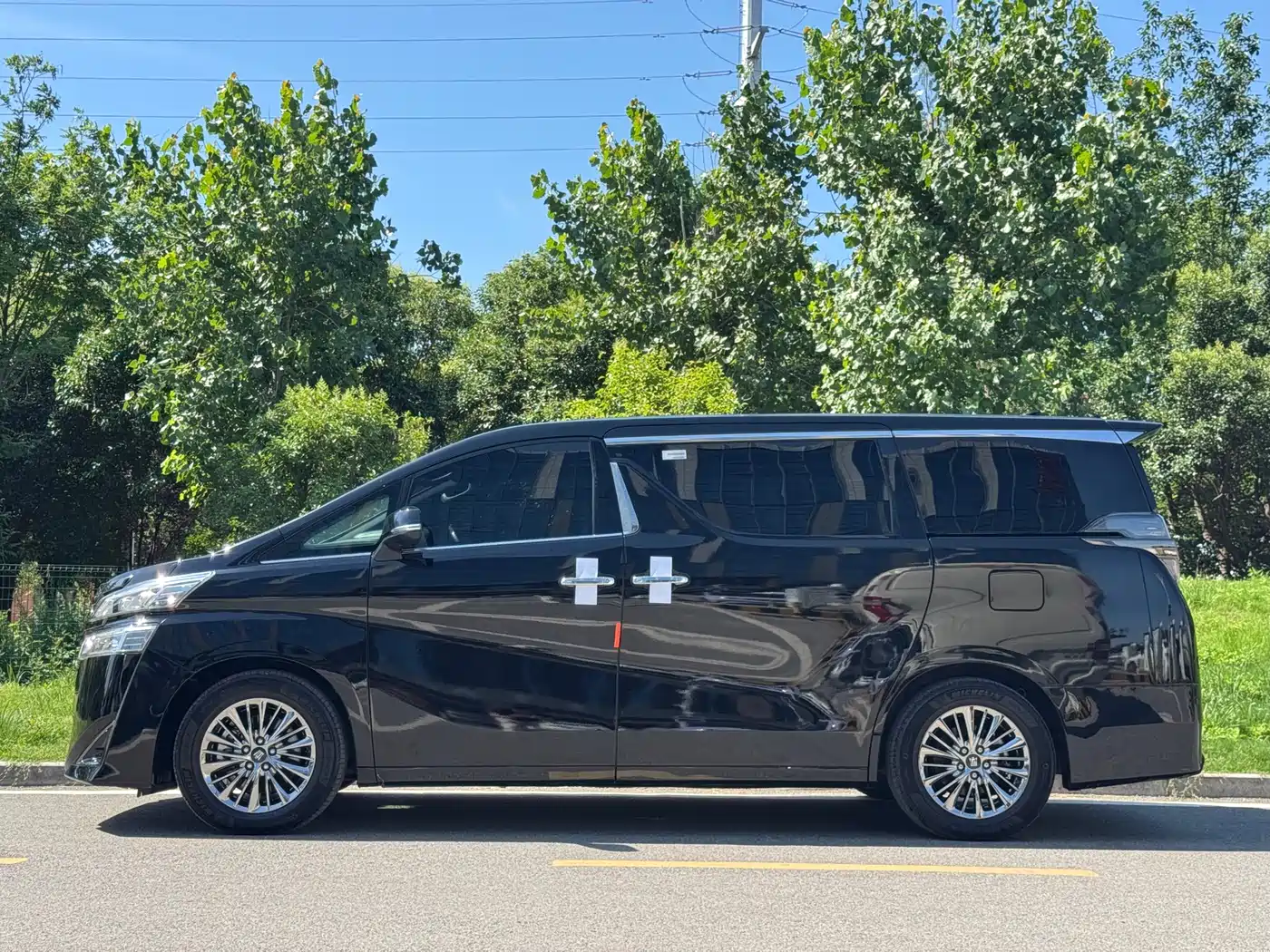 Toyota Vellfire 2023 Crown Hybrid 2.5L HV Ultimate фото 21