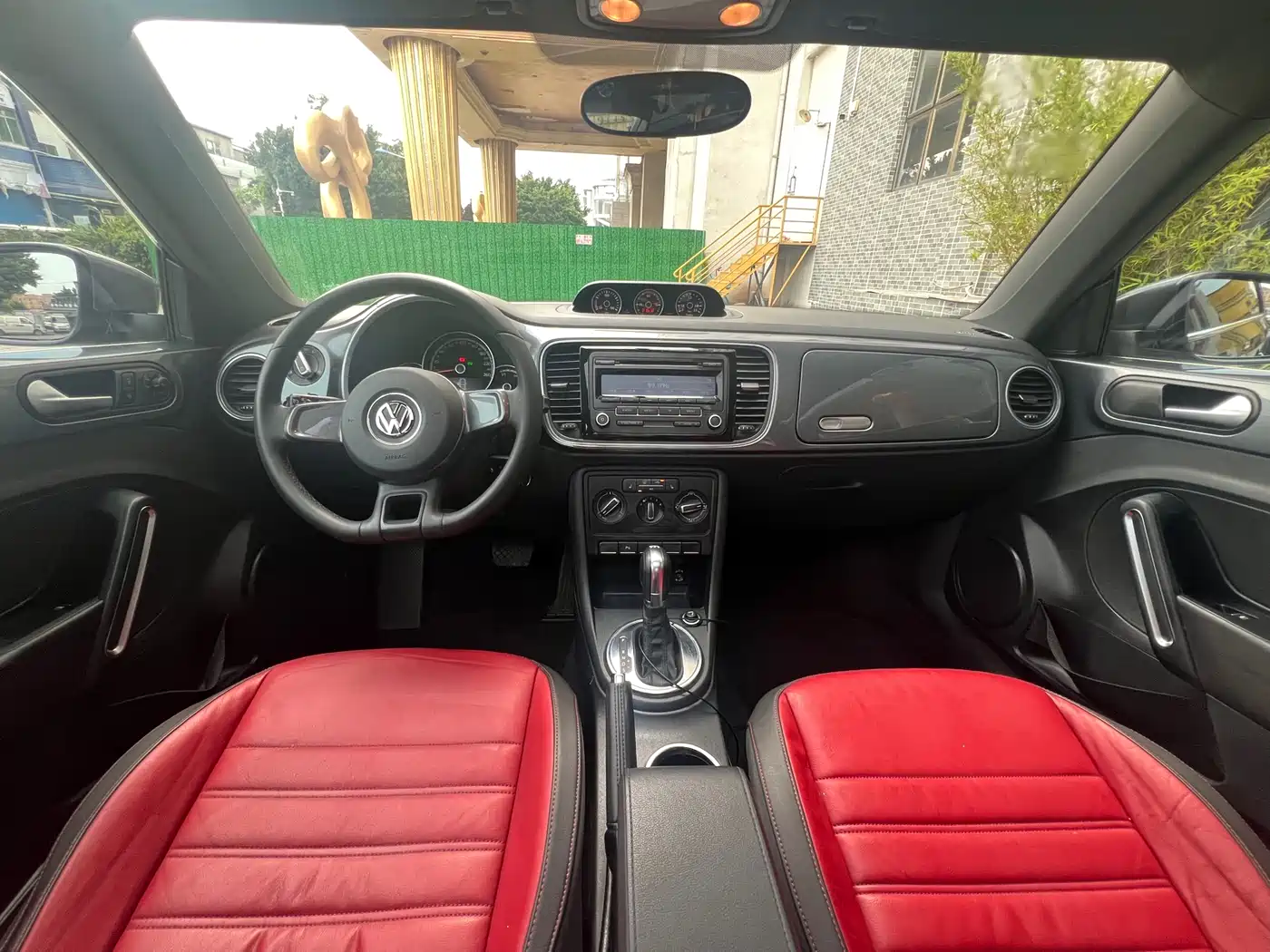 Volkswagen Beetle 2013 1.4TSI Comfort фото 15