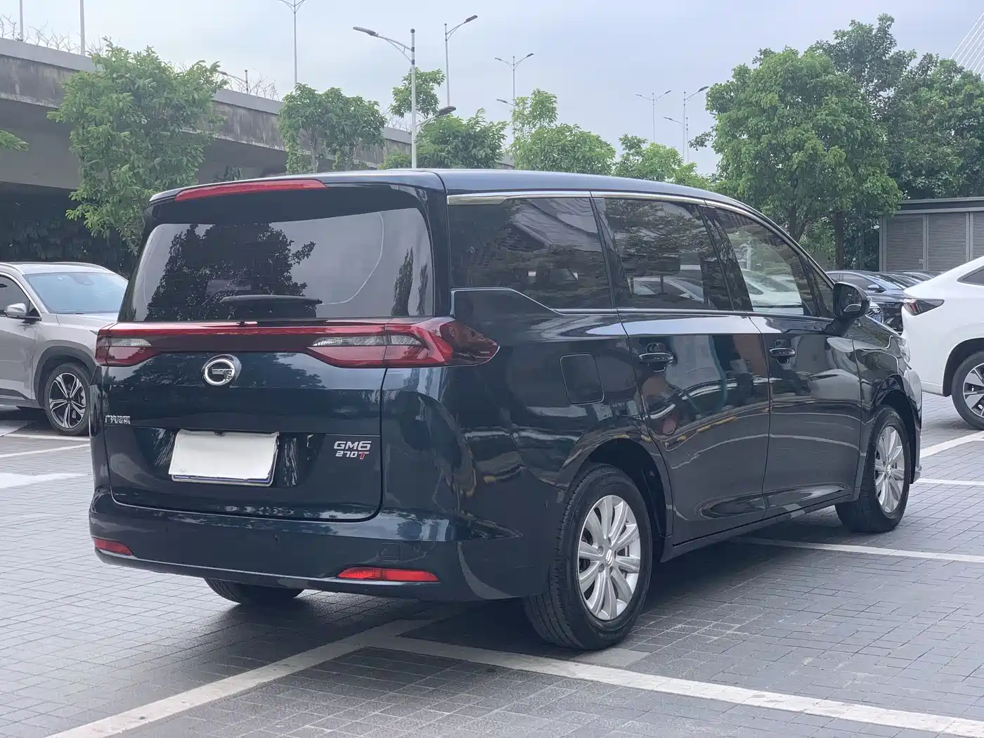 GAC Trumpchi Trumpchi M6 2019 270T Automatic Luxury (7-seater) China V фото 4