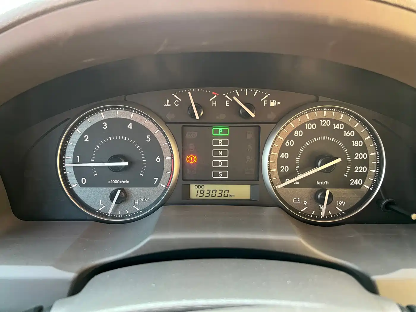 Toyota Land Cruiser 2012 4.0L Automatic VX фото 27