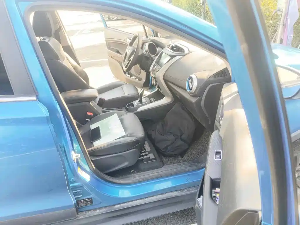 BYD Yuan New Energy 2018 2018 EV360 Smart Connected Cool Type