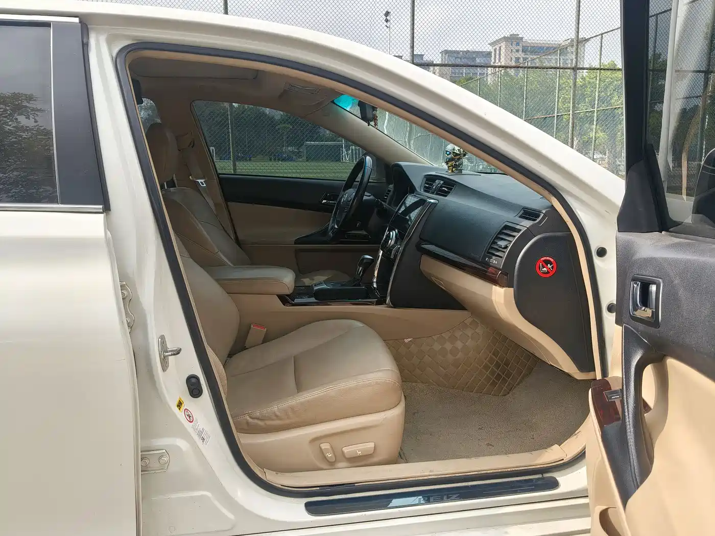 Toyota Reiz 2012 2.5V Grace Elite Styling Edition фото 10