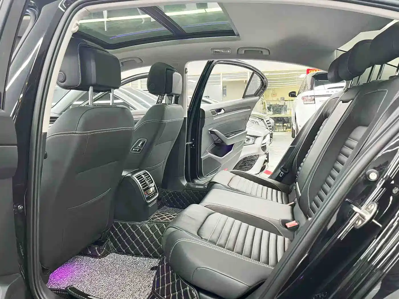 Volkswagen Magotan 2020 330TSI DSG Leading фото 8