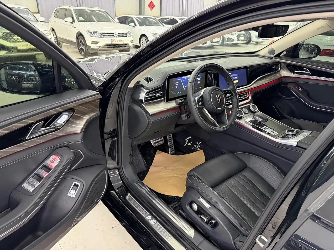 Hongqi H9 2023 Model 2.0T Smart Connect Flagship Edition фото 4