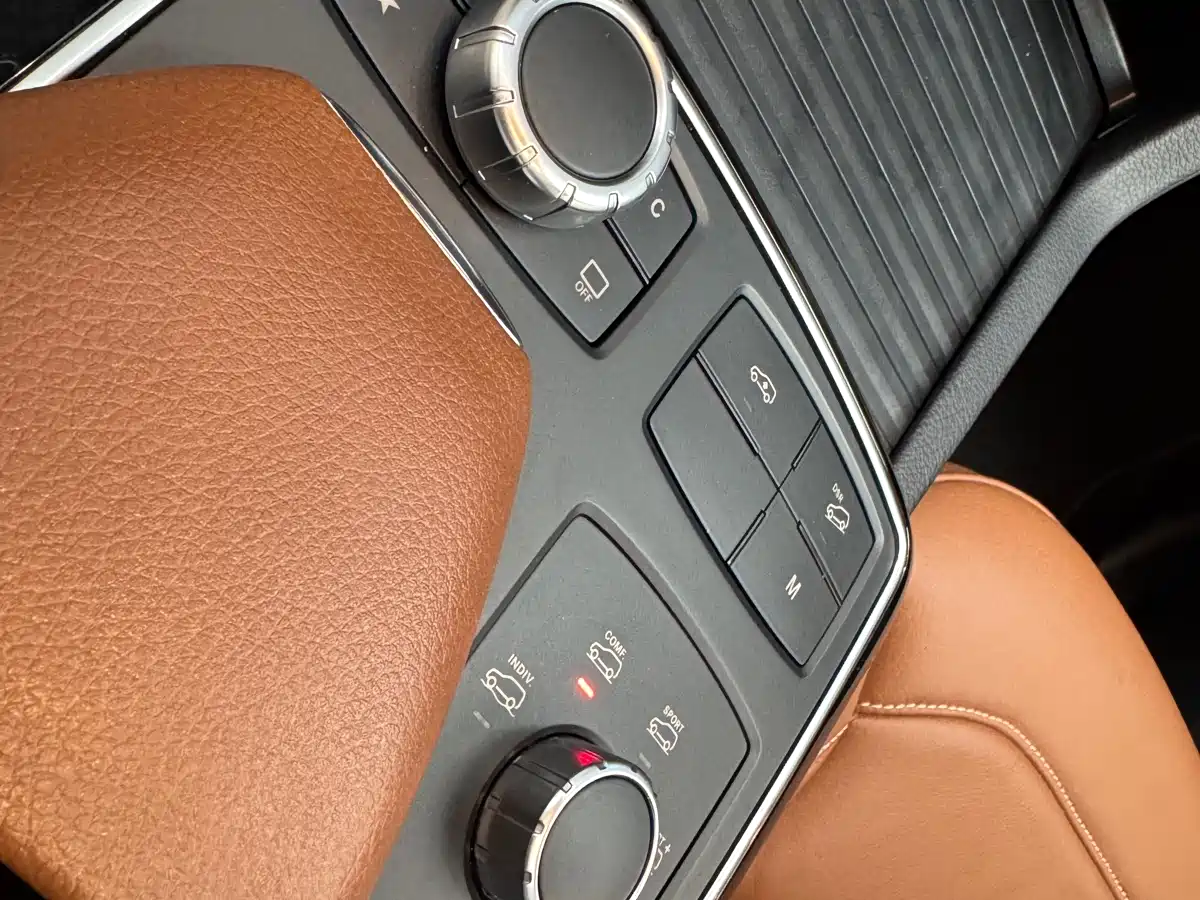Mercedes-Benz GLE AMG 2017 AMG GLE 43 4MATIC фото 19