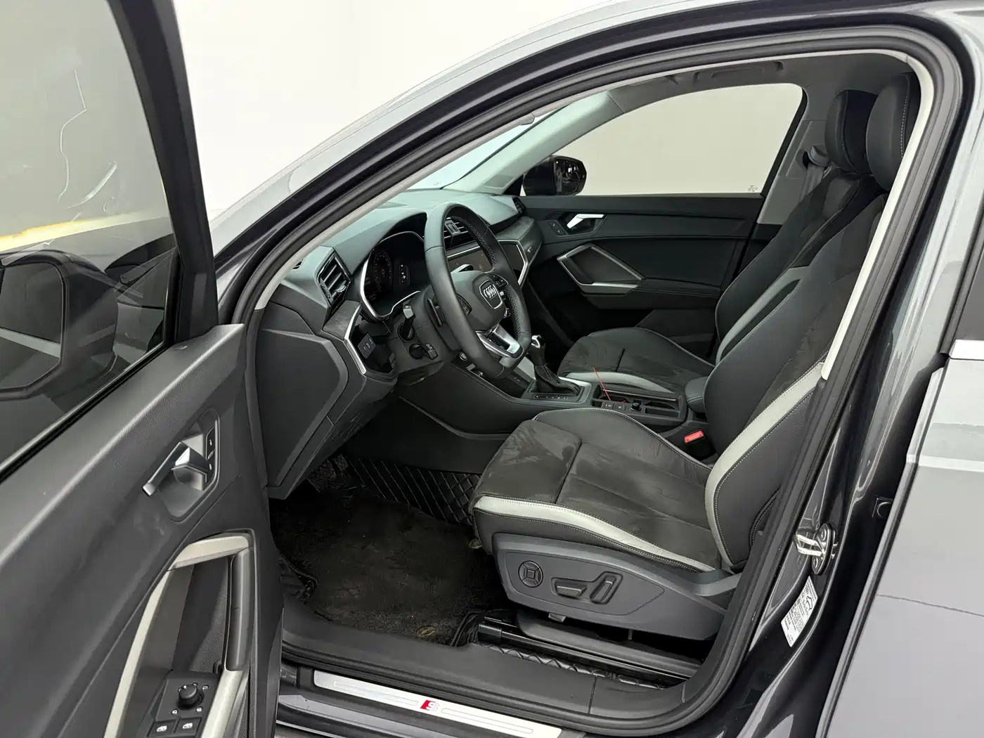 Audi Q3 2023 35 TFSI Fashion Dynamic (1.4T) фото 20