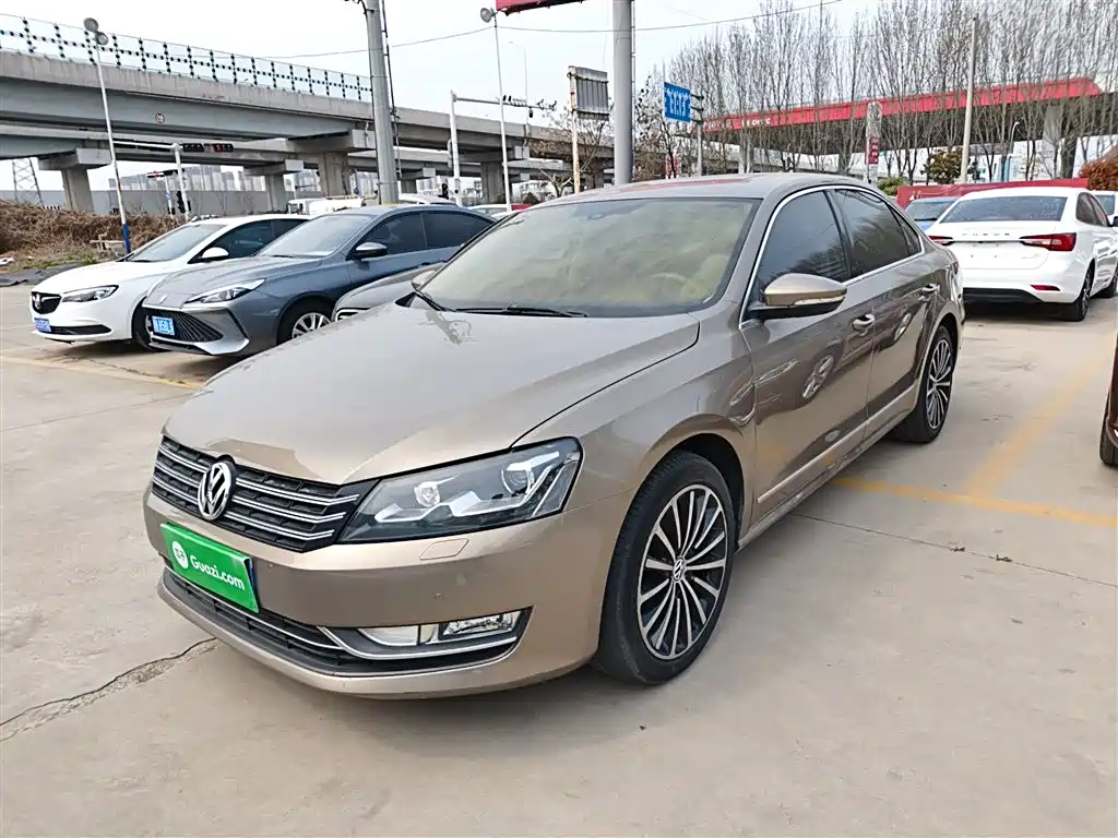 Volkswagen Passat 2014 1.8TSI DSG Executive Edition фото 2