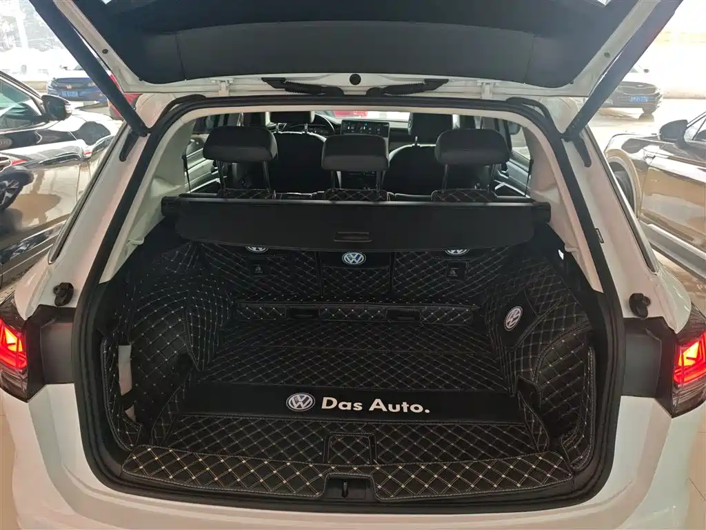 Volkswagen Tayron 2023 300TSI 2WD Luxury Plus Advanced Edition фото 15