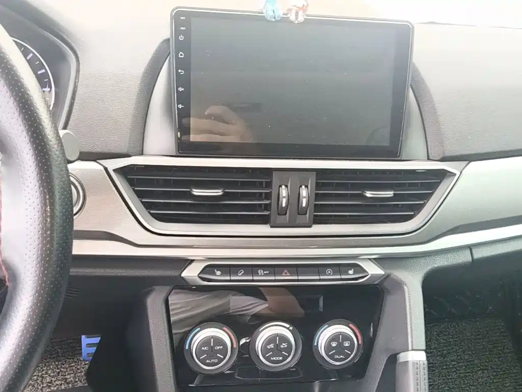 Фото 13 - Haval H6