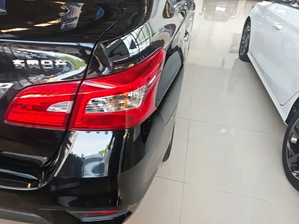 Nissan SYLPHY, миниатюра 8