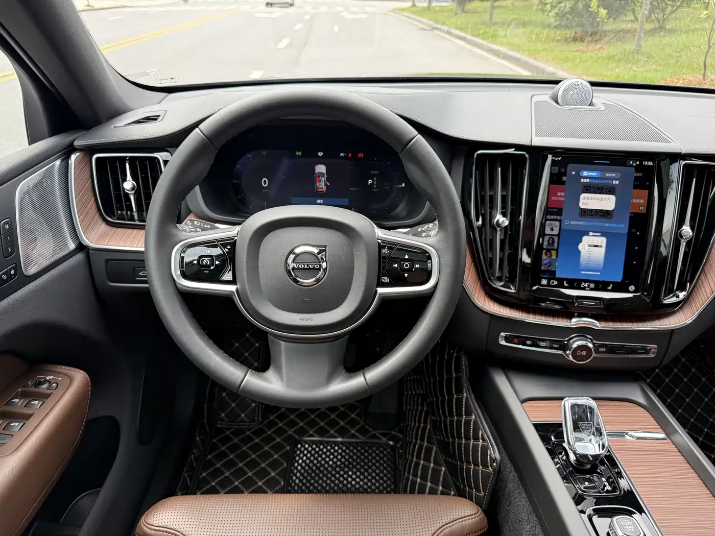 VOLVO XC60 PLUG IN HYBRID