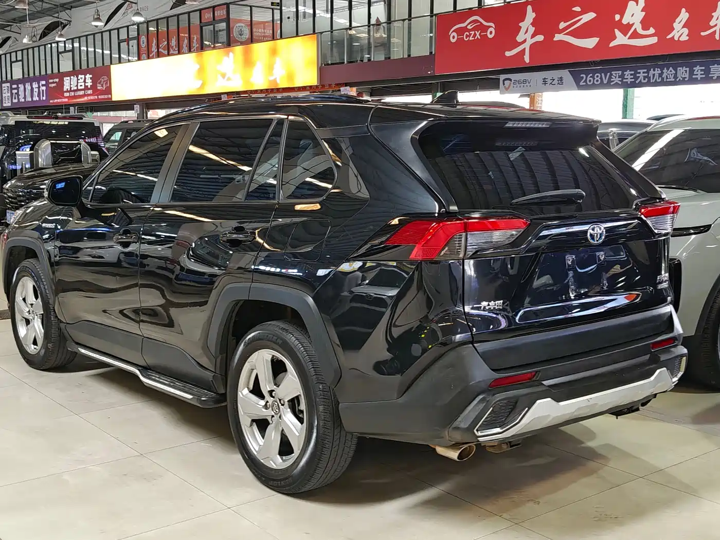 Toyota RAV4 Rongfang 2020 Hybrid 2.5L E-CVT 2WD Elite Edition фото 4