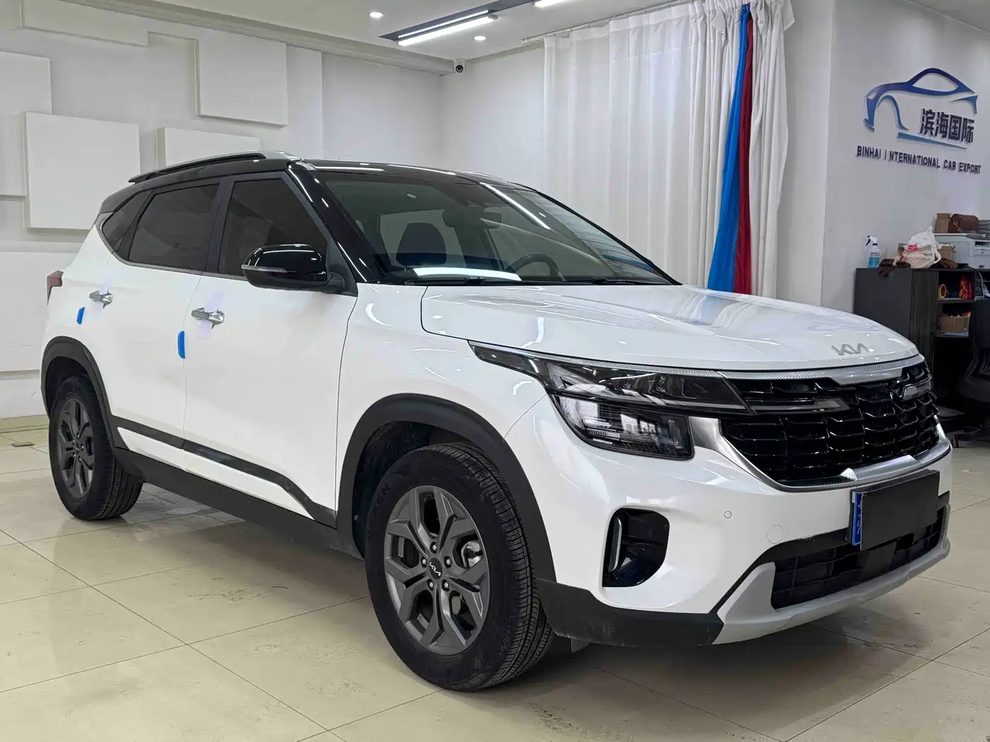 Kia Seltos 2023 1.5L CVT Luxury Edition фото 3