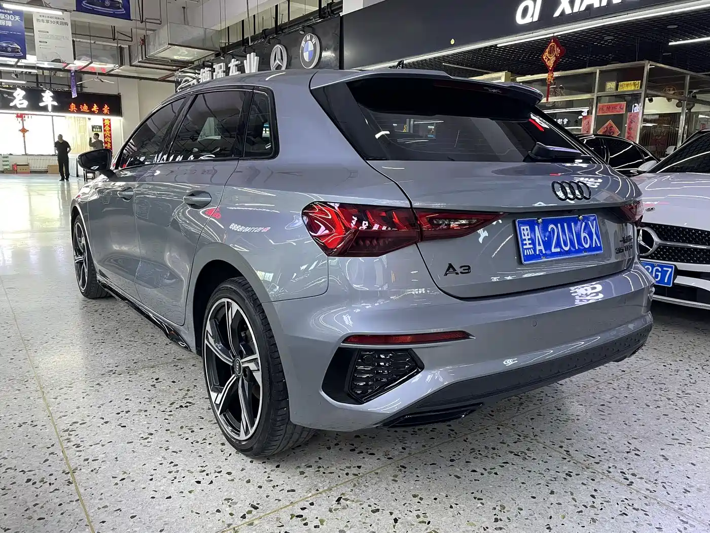 Audi A3 2023 Sportback 35 TFSI Ultimate Iridescent Edition фото 4