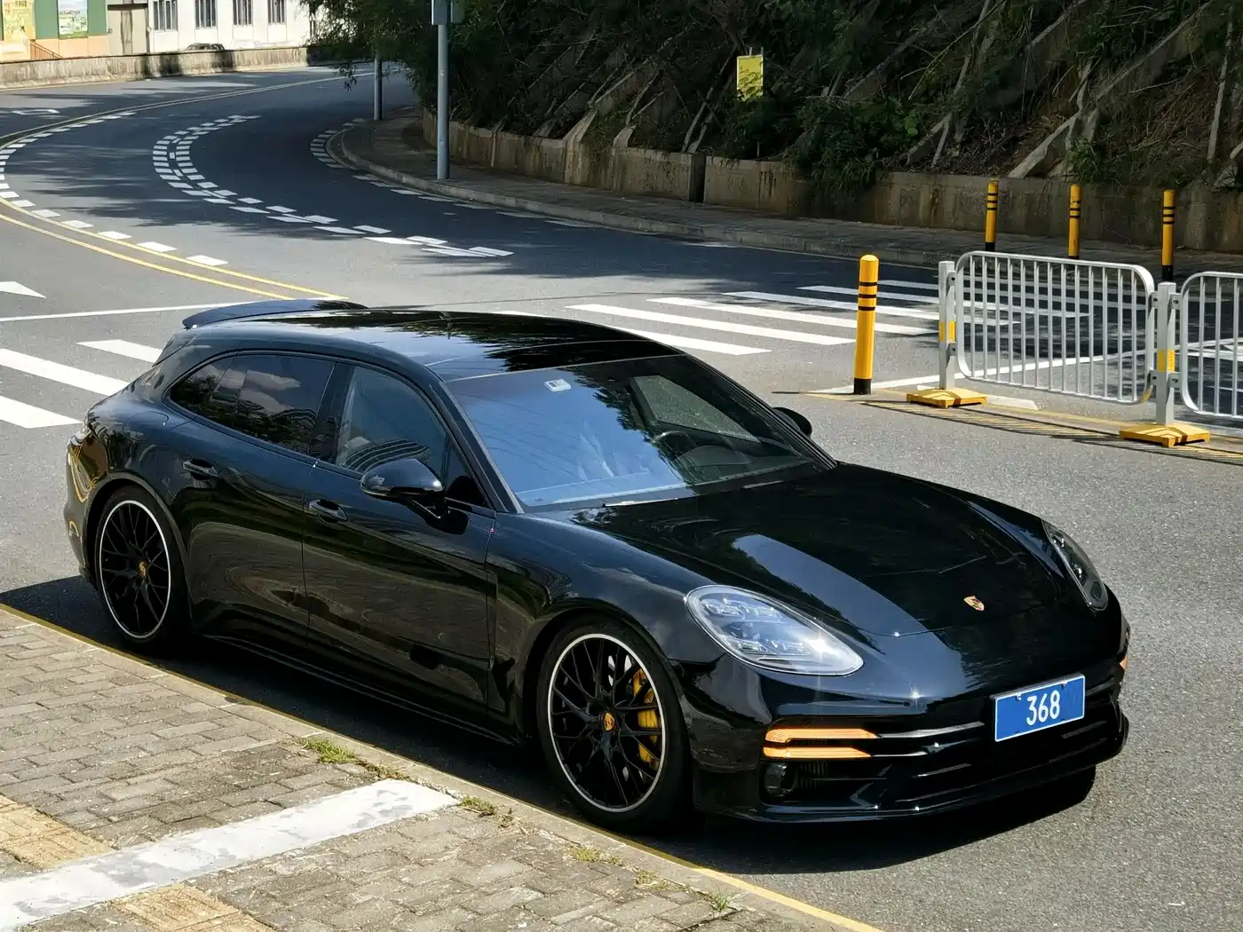 Porsche Panamera 2017 Panamera 4S Sport Turismo 2.9T фото 4