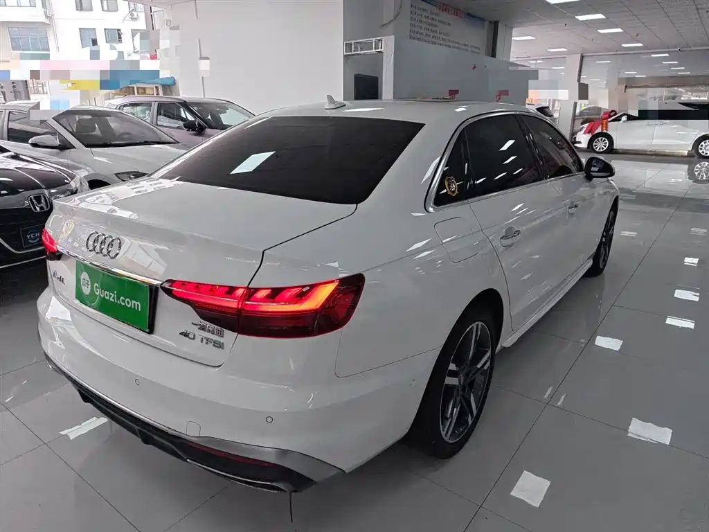 AUDI A4L