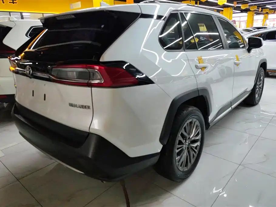 Toyota Wildlander 2023 2.0L CVT FWD Luxury PLUS фото 3