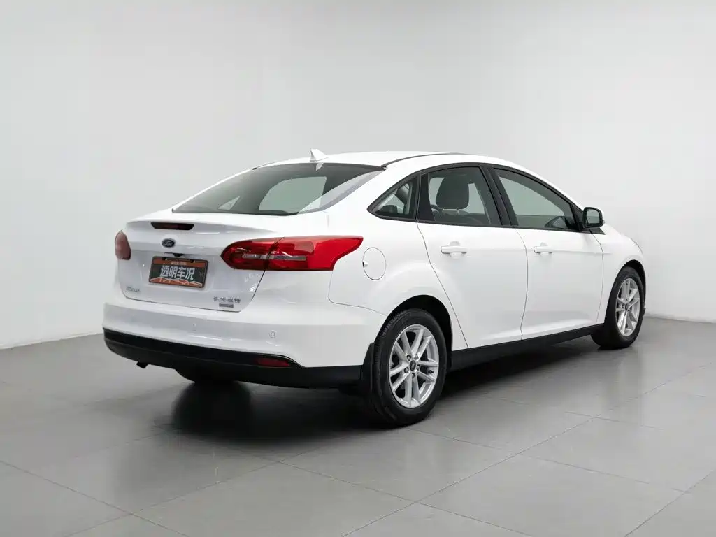 Photo 2 - Ford Focus