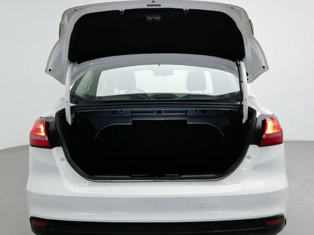 Photo 16 - Ford Focus