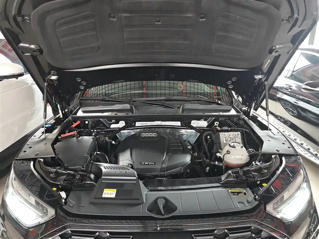 Audi Q5L 2022 Facelift 45T Luxury Dynamic фото 18