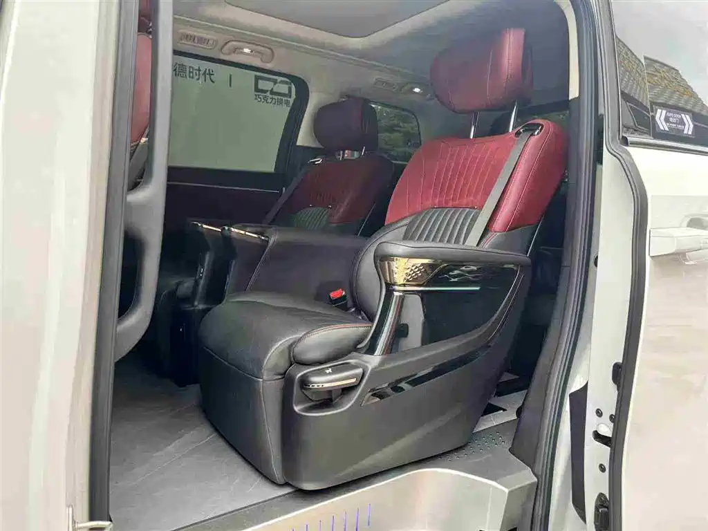 GAC Trumpchi Trumpchi E9 2023 E9 PRO фото 3
