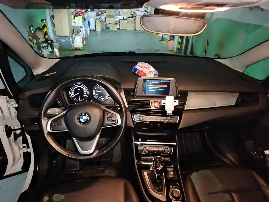 BMW 2 Series Gran Tourer 2018 220i Luxury Line фото 13
