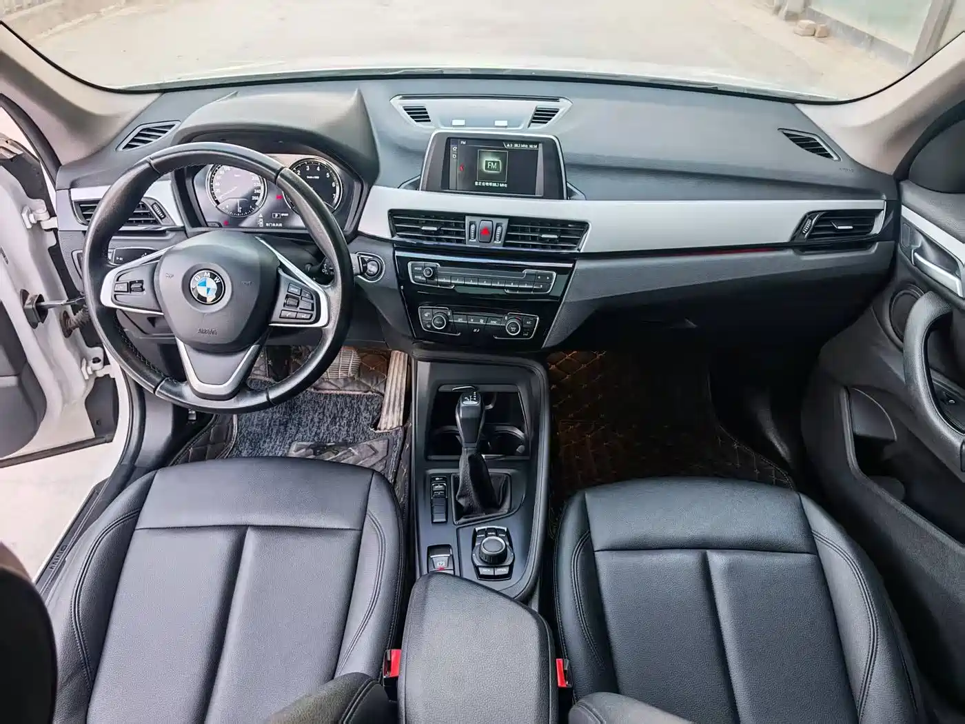 BMW X1 2019 sDrive18Li Fashion Model фото 8