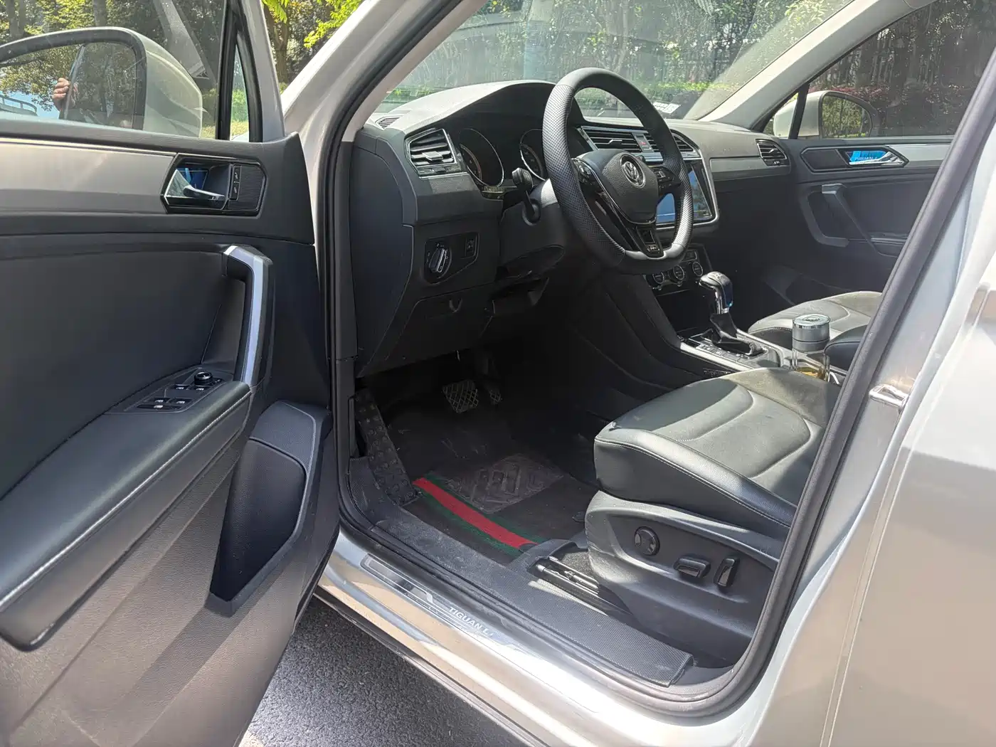 Volkswagen Tiguan L 2019 330TSI Automatic 2WD Panorama Comfort Edition China VI фото 8